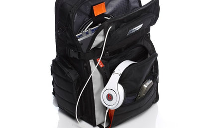 mono - Classic FlyBy Backpack, Black